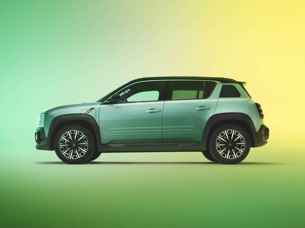 RENAULT 4 E-TECH ELECTRIC (B1317)