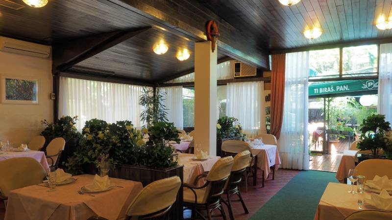 Ruše kultni zagrebački restoran Dva goluba: Umjesto fine hrane i glazbe, stižu stanovi i uredi