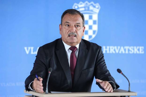 Brkovi i brade! Ovako bi naši političari izgledali da se ne briju