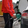 Većina Nijemaca je u anketi izglasala da će manje voziti aute zbog poskupljenja goriva