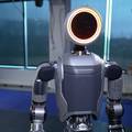 VIDEO Ovaj humanoidni robot kreće se kao ni jedan do sada