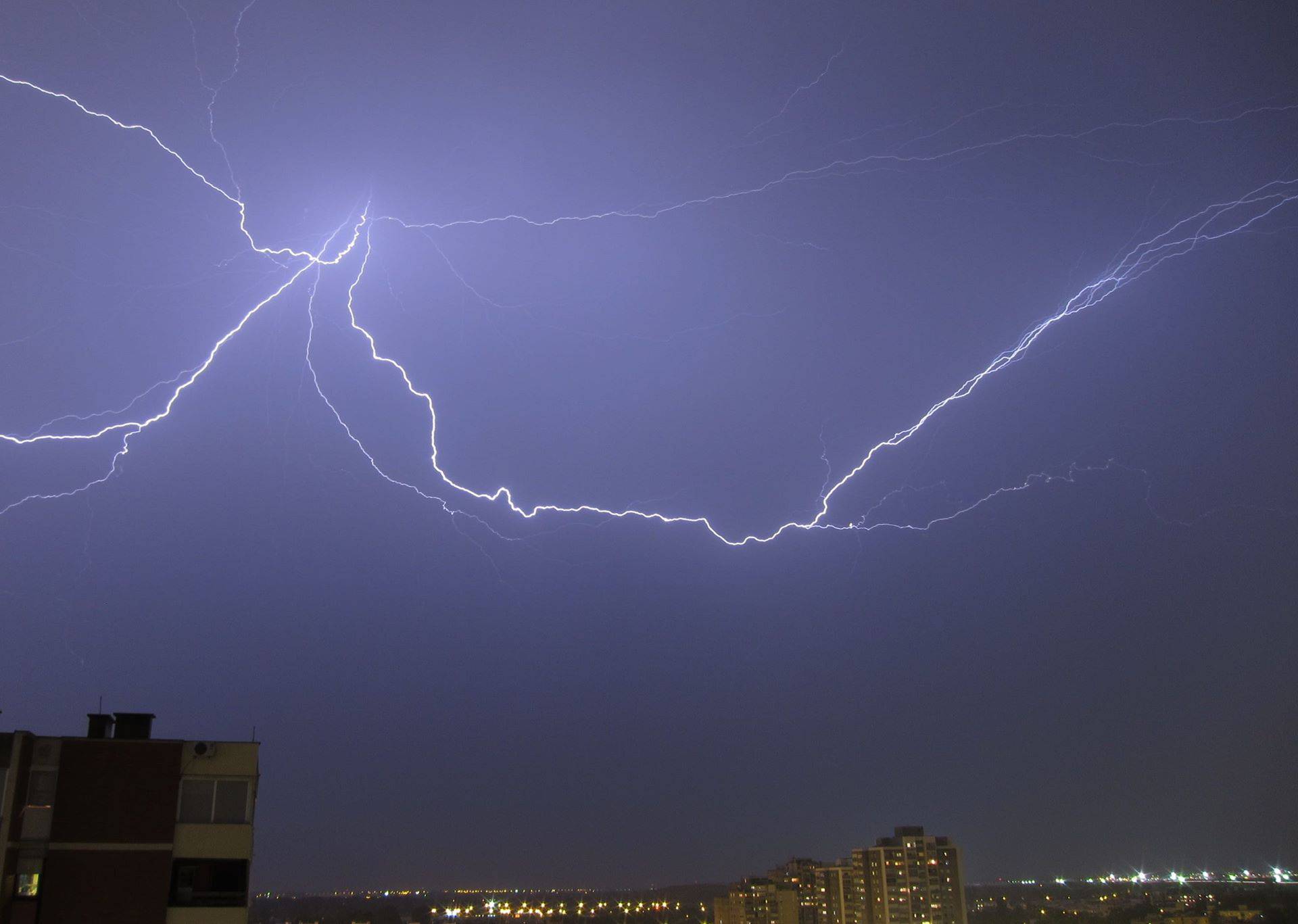 Nevrijeme pogodilo Zagreb i okolicu, Sisak ostao bez  struje