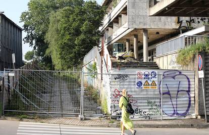 Ruši se stara zgrada Zagrebačke banke u Zagrebu: 'Zbog korone nismo ranije to mogli učiniti'