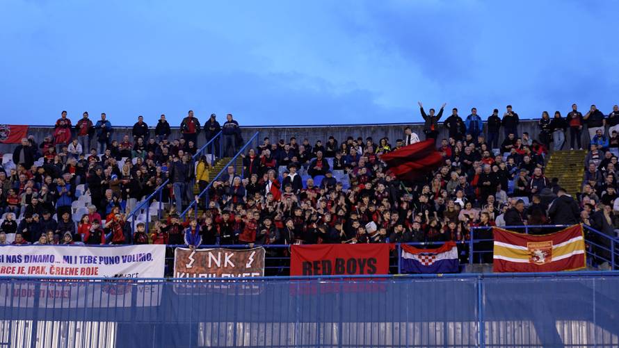 Bili smo s igračima Kurilovca na utakmici s Dinamom: Donosimo govor trenera i detalje iza scene