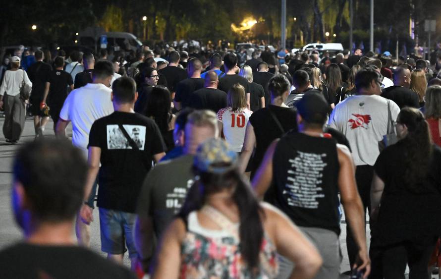 Zagreb: Završio je koncert Marka Perkovića Thompsona, kolone ljudi idu s hipodroma
