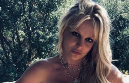 Britney Spears vratila se opet na Instagram: Objavila je fotku u toplesu nakon niza kritika...