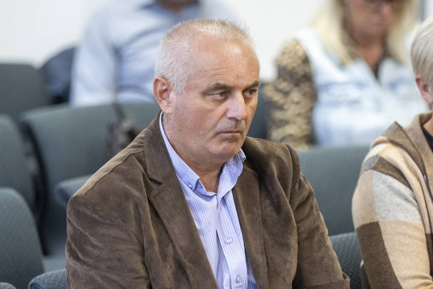 Osijek: Nastavljeno suđenje Damiru Dekaniću