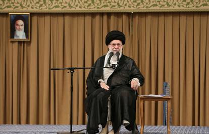 Hamenei pozvao muslimane: 'Suprotstavite se Izraelu'