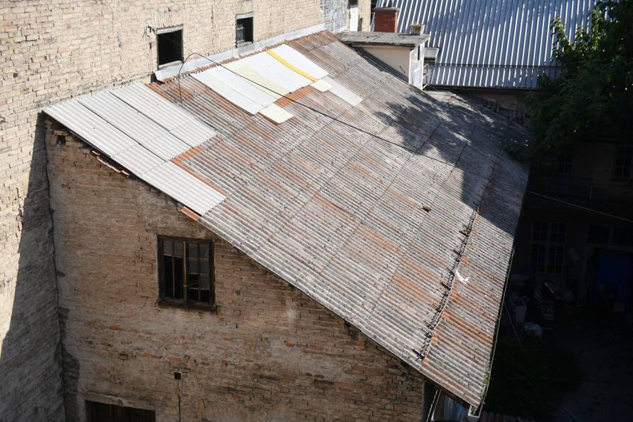 Zagreb: Azbestni krov Medike