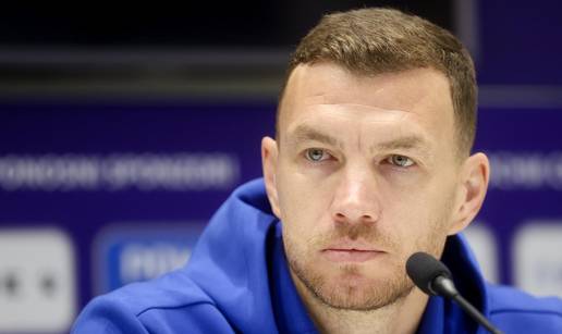 D&zcaron;eko odgovorio na prigovore Talijana: Pa oni najbolje znaju kako je na lo&scaron;im stadionima!