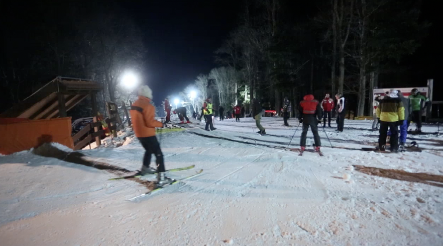 Sezona je počela: Skijaši se u punoj spremi zaputili na Sljeme