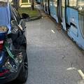 FOTO Nesreća u Zagrebu: Sudar auta i tramvaja u Branimirovoj