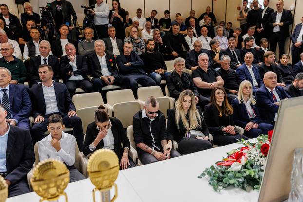 Split: Održana komemoracija za proslavljenog nogometnog vratara Tončija Gabrića