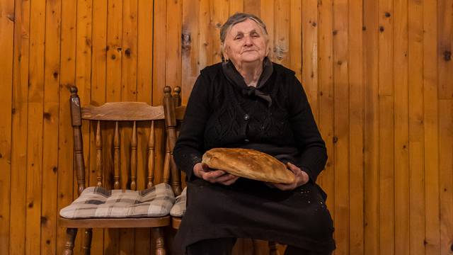 Zabačena planinska sela u Zabiokovlju i zaleđu Vrgorca ostala su bez dostave kruha