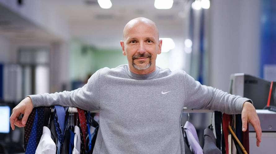 Aleksandar Stanković, voditelj i urednik emisije Nedjeljom u 2