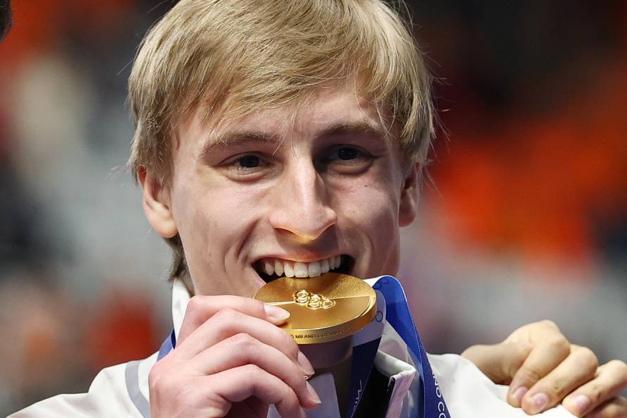 Speed Skating - Men's 1000m Victory Ceremony