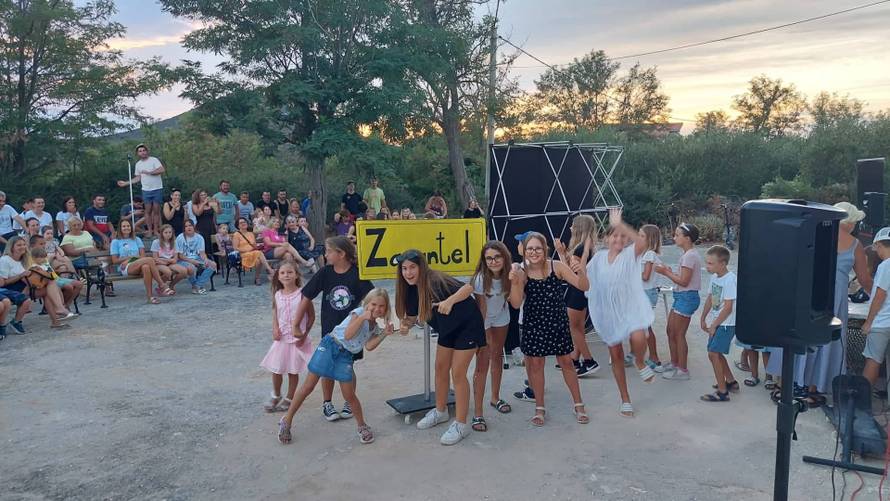 Čudo na otoku: Mala udruga u napuštenoj školi pokreće velike ekološke i edukativne akcije