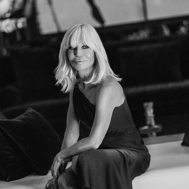 FOTO Donatella Versace opet je u centru pažnje zbog izgleda: Pogledajte kako se mijenjala...