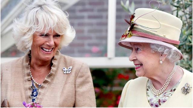 Camilla slavi rođendan: Kraljica joj uputila čestitku na Twitteru