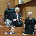 Sabor razrije&scaron;io Vuj&ccaron;i&cacute;a, pa na sve strane pucale prozivke: 'Mi kriminalci? Pogledajte sebe!'