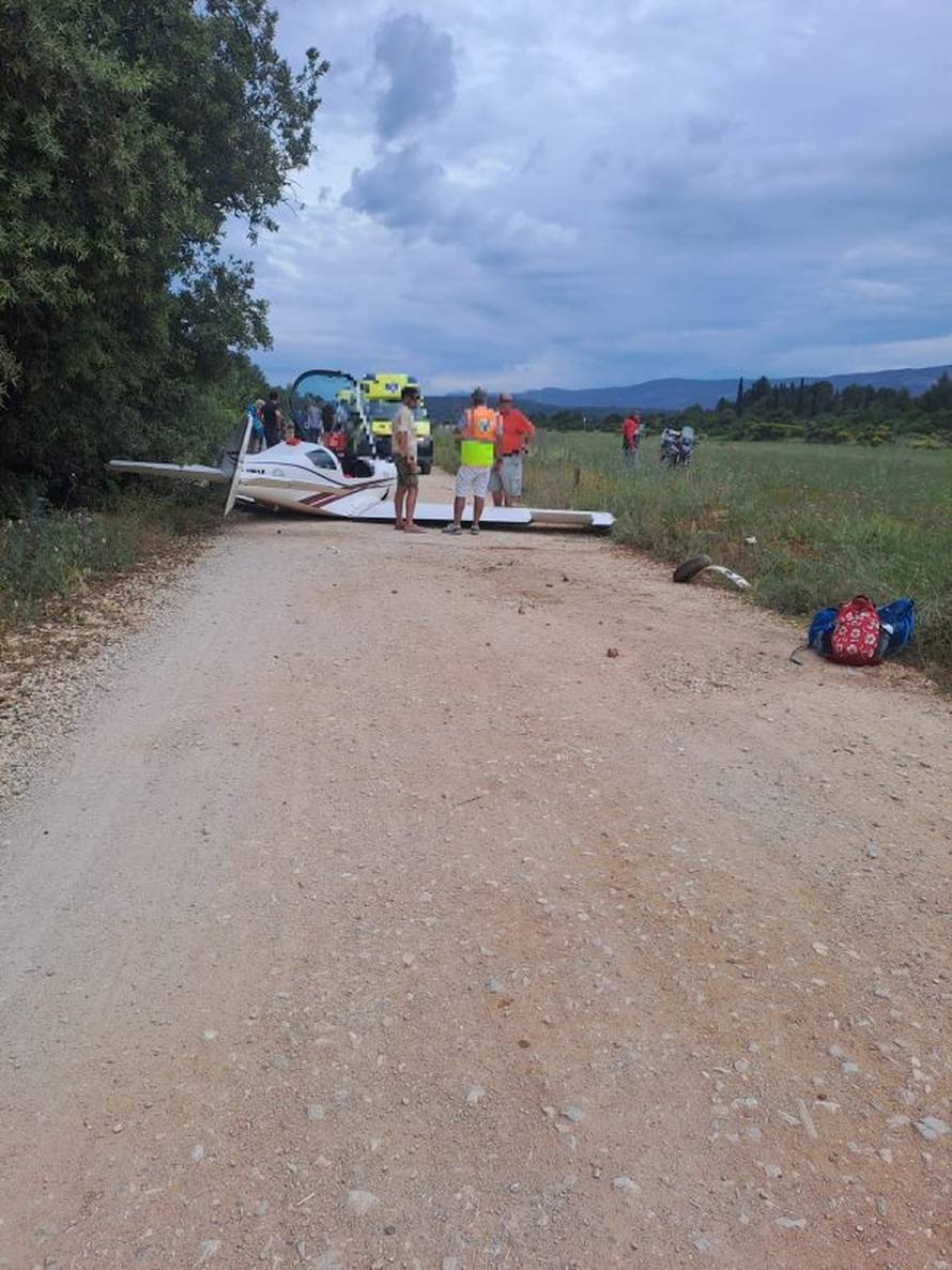 FOTO Manji zrakoplov srušio se na biciklistkinje. Četvero ljudi je ozlijeđeno, u splitskom su KBC-u