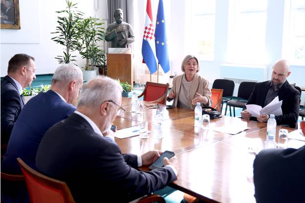 Zagreb: Odbor za Ustav, Poslovnik i politi&ccaron;ki sustav o proceduri predlaganja i utvr&dstrok;ivanju liste kandidata za suce Ustavnog suda