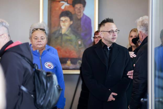 Vukovar: Posljednji ispraćaj i ukop hrvatskog branitelja Zorislava Gašpara