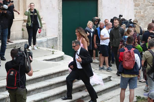 ARHIVA - 2024. Dubrovnik: Vjenčanje Nicole Artukovich i Liama Stewarta u crkvi sv.Ignacija