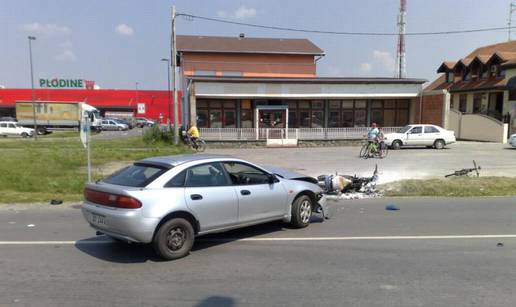 Čepin: Moped planuo nakon sudara, vozač ozlijeđen