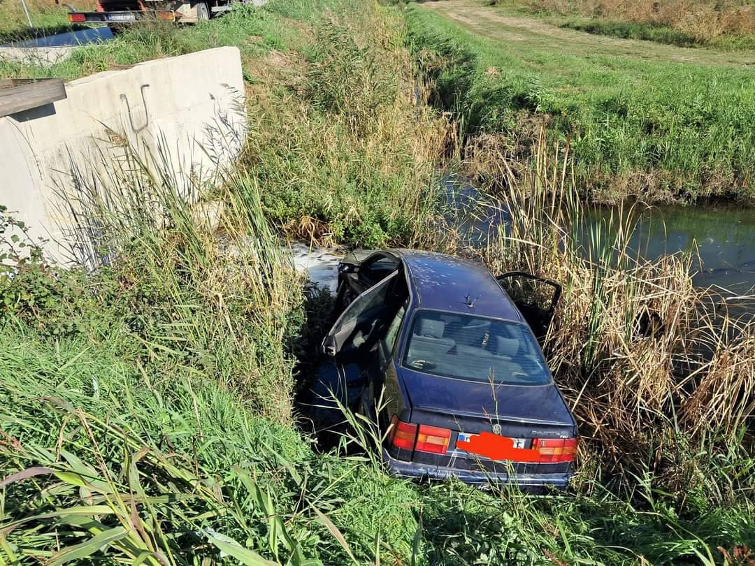 FOTO Sudarila se dva auta kraj Opuzena, troje ljudi ozlijeđeno