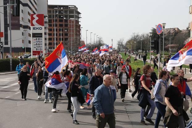 Beograd: Studenti i građani koji su iz  Čukarice krenuli u centar  grada