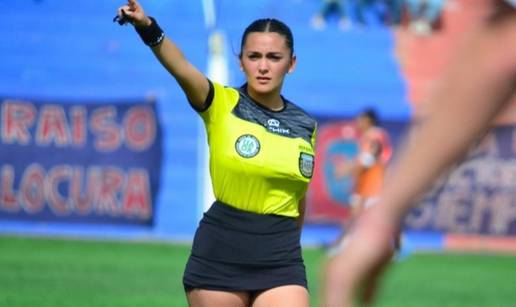 FOTO Upoznajte najzgodniju sutkinju na svijetu. Navija&ccaron;i joj ne prigovaraju, jasno je i za&scaron;to