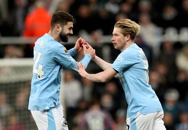Premier League - Newcastle United v Manchester City