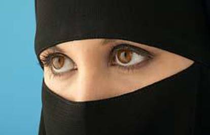 Danski zastupnik hidžab usporedio sa svastikom