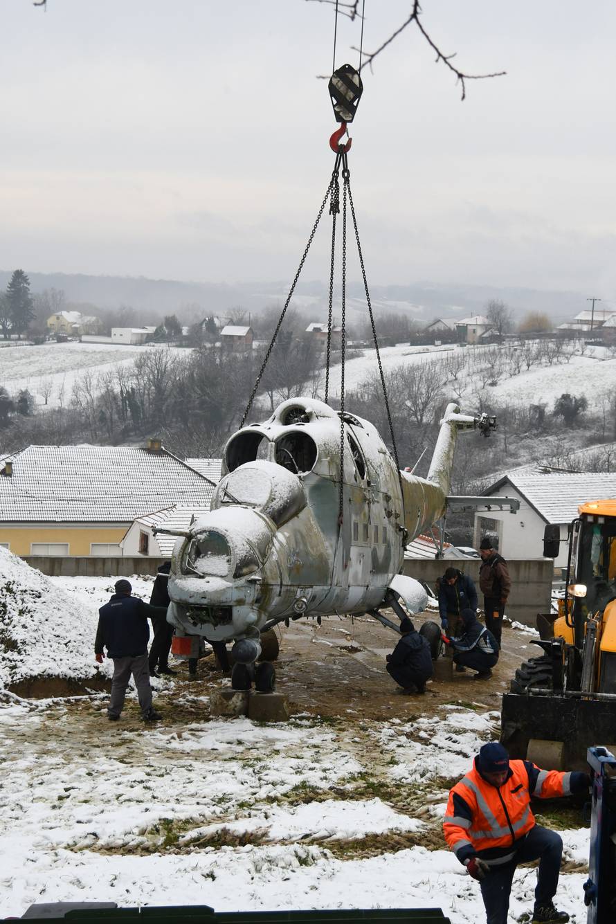 Bjelovar: Zrakoplov MiG 21 BIS i helikopter Mil Mi-24 dopremljeni u Kapelu gdje će biti turistička atrakcija