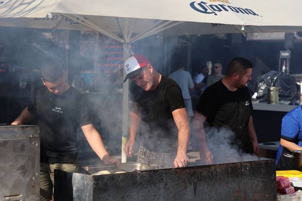 Split: Sportsko-humanitarno natjecanje "Najluđi skakač Hrvatske"