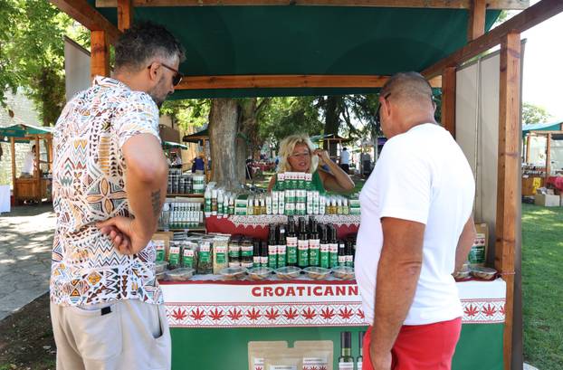 Šibenik: Zadnje pripreme prije sutrašnjeg otvorenja 16. Srednjovjekovnog sajma