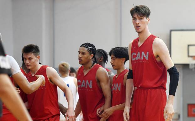 Šibenik: Guinessov rekorder, 17-godišnji kanadski košarkaš Olivier Rioux, visok je 231cm