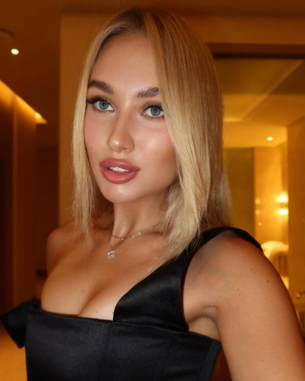 FOTO Ruska tenisačica je rekla da muškarci moraju zarađivati više. Razvela se, pa našla novog