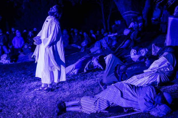 Imotski: Uprizorenje 24. Žive slike Muke Isusove