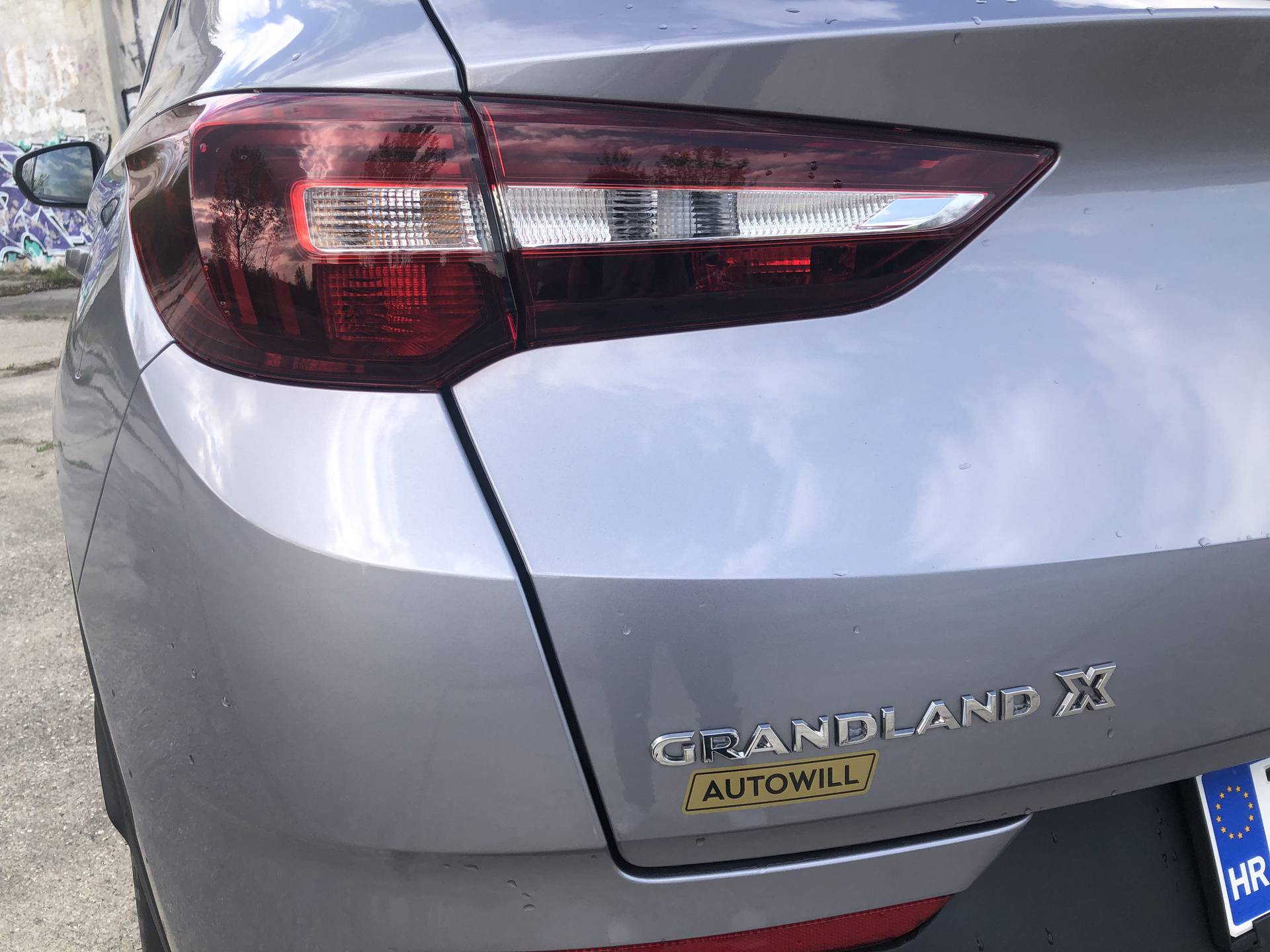 Opel Grandland je 'samozatajni' praktični i vrlo prostrani SUV