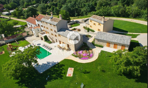 FOTO U netaknutoj prirodi Istre: Ova vila u Grožnjanu se prodaje za 4,6 milijuna eura...