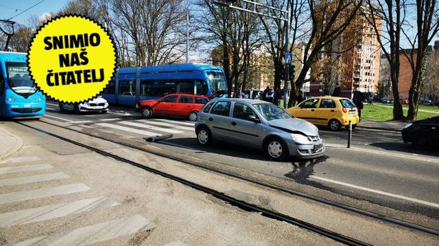Sudar tri auta kod Zoološkog u Zagrebu: 'Baš je grdo izgledalo, nadam se da su  svi dobro...'