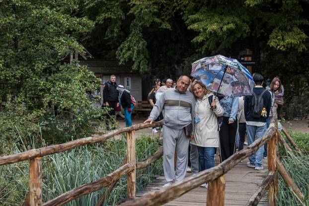 Kišno jesenski ugođaj na Plitvičkim Jezerima