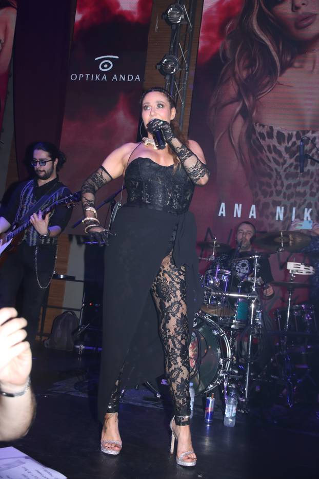 Zagreb: Nastup Ane Nikolić u noćnom klubu Mint