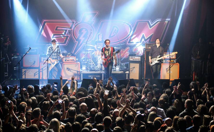 Eagles of Death Metal snimili su dokumentarac o masakru