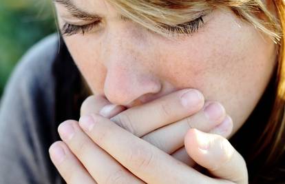 Dugotrajan kašalj može biti simptom ozbiljnijih bolesti 