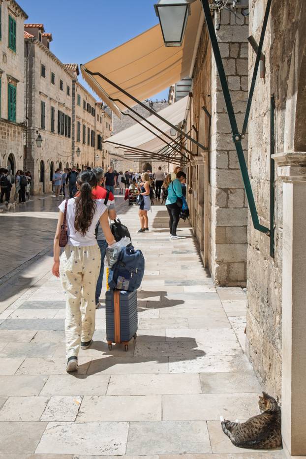 Dubrovnik: Velik broj turista za uskrsne blagdane u gradu