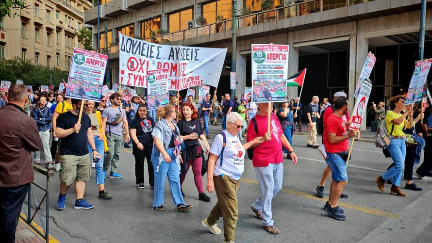 Grčki radnici ponovo štrajkaju: Željeznički promet zaustavljen, brodovi su ostali u lukama