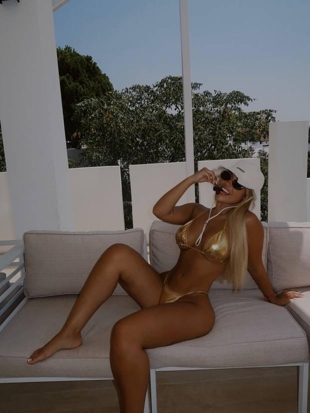 FOTO Koktel ljubavi realovaca i fatalne plavuše: Jedan s njom bio u vezi, drugi ju počeo dejtati